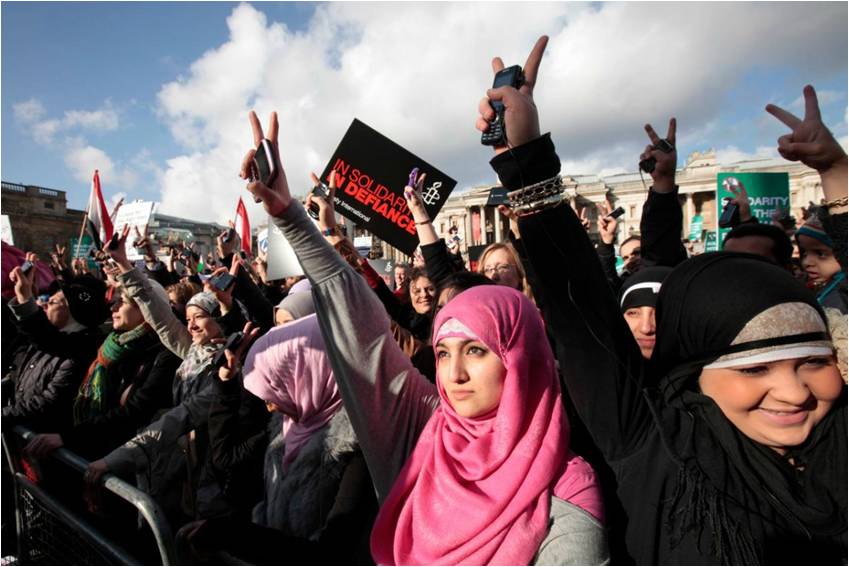 A revolta, denominada «Revolução de Jasmim» nos media, forçou o Presidente a fugir do país a 16 de janeiro de 2011.