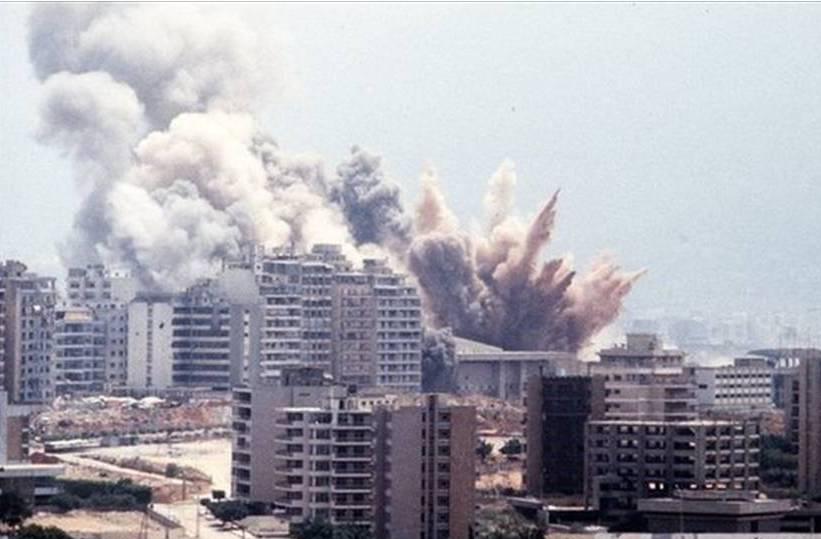 «Os bombardeamentos aéreos prolongaram-se durante três horas e cederam lugar à artilharia pesada (…) Durante a tarde e a noite o tiroteio não parou, variando apenas de intensidade»